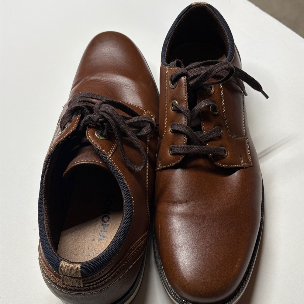 Classic Brown Leather Lace-Up Shoes